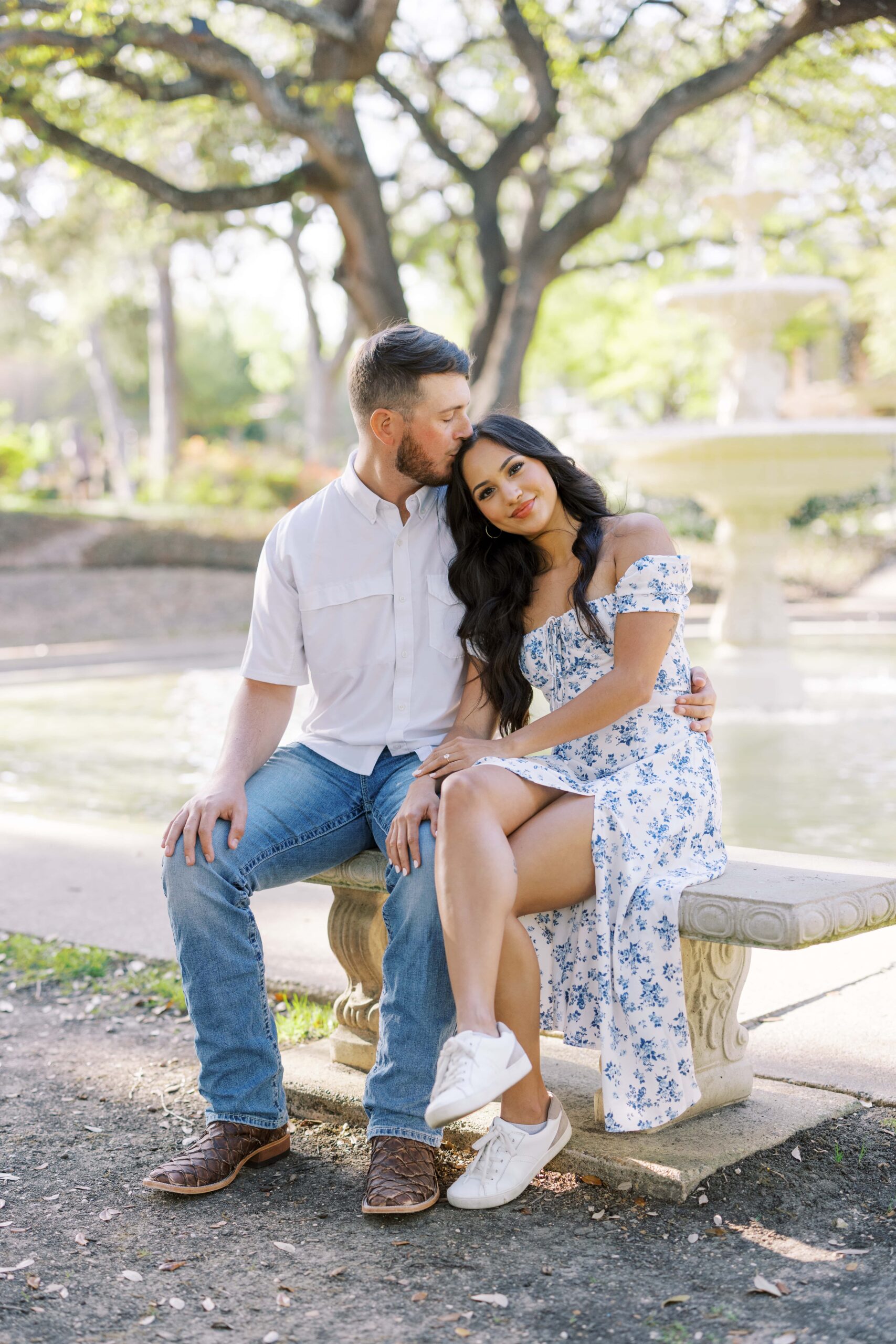 peyton kissing gabriela at flippen park during their engagement session