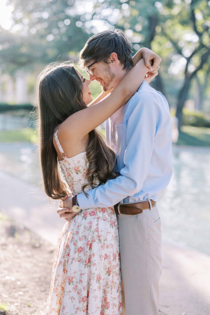 couple hugging each other during their flippen park engagement photos