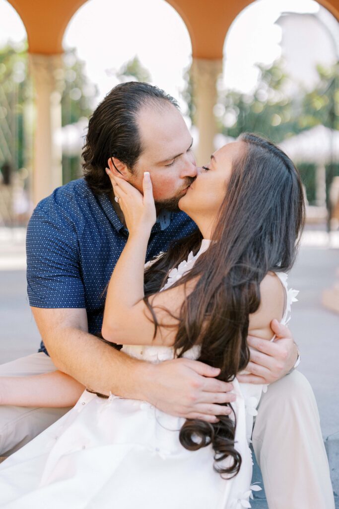 bride and groom kissing at he Rosewood Mansion in Dallas