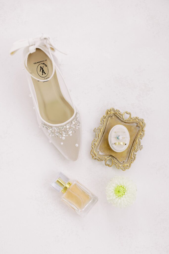 details of the wedding day, shoes, rings and perfume for a Lakeview Hills Wedding
